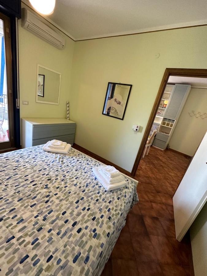 Roberto House Beach - Taormina Mare Джардини Наксос Екстериор снимка